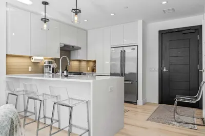 32 Traveler St #505