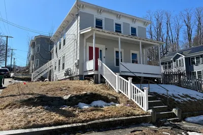 28 Maple St