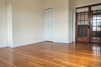 543 Broadway #2F