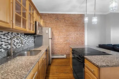 883 Harrison Ave #2