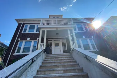 28 Schuyler St #1