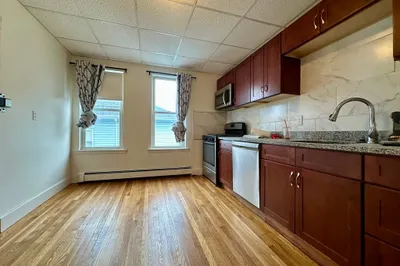 2 Torpie St #3