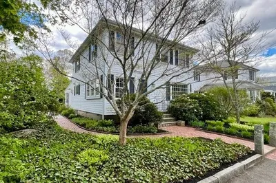 102 Main Street 1