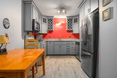 15 Lawrence Rd #25