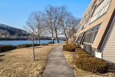 9 Eaglehead Terrace #5 1