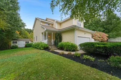 65 Arbor Rd 1