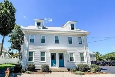 11 Quincy Ave #B
