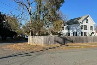 2 Maple St 1