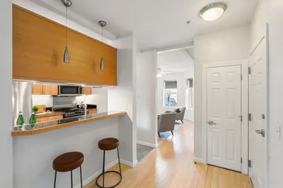 330 Summit Ave #101