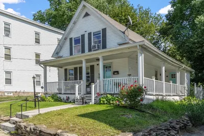 506 Pleasant St