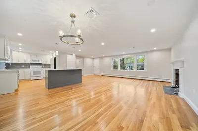 26 Leonard Rd