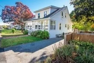 3 Newbridge Ave 1