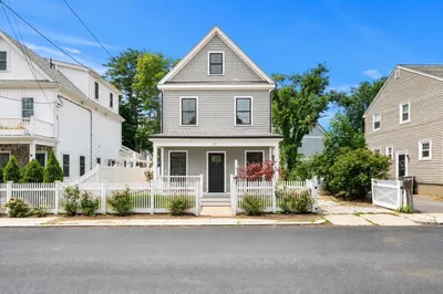 20 Plain St 1
