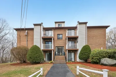 100 Cass Ave #A2