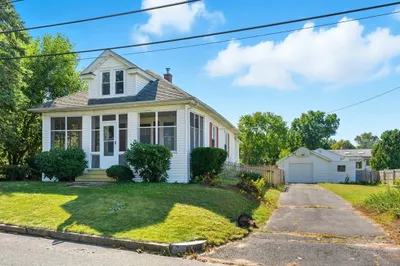 33 Taber St