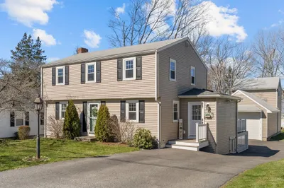 10 Lyme St