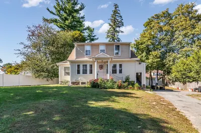 144 Merrimack St 1
