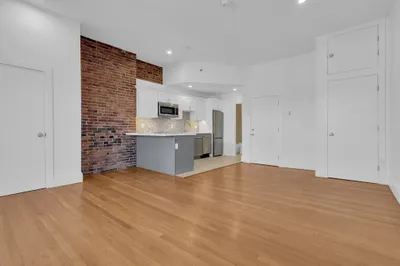 389 Beacon Street #7