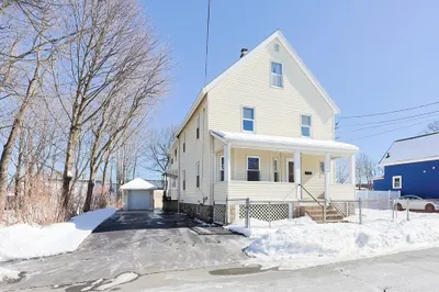 28 Lake St