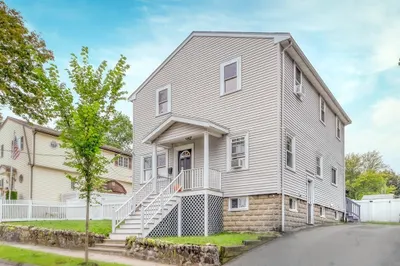 4 Evans St