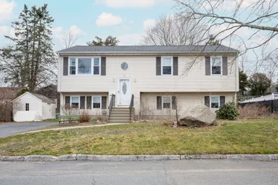 80 Foxborough St