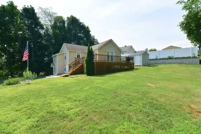 12 Elmwood Ave