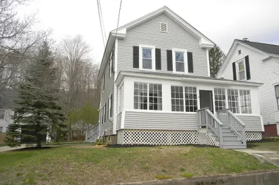 28 J St