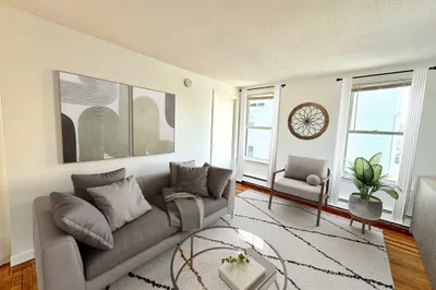 40 Jeffries St #3