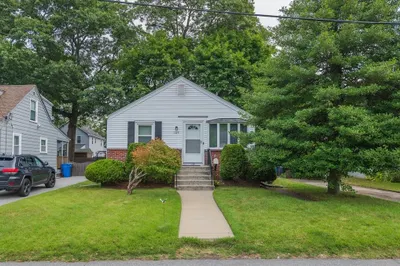 109 Fordson Ave 1
