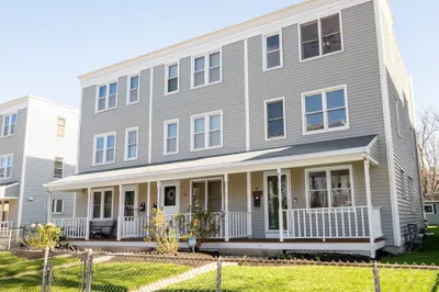 24 Mt Vernon St #C