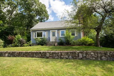 406 Smith St 1