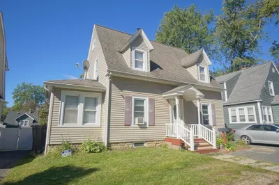 26 Harkness Ave 1