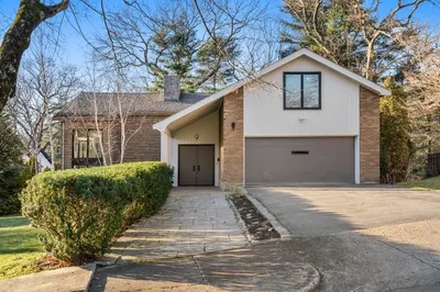 9 Newbrook Cir