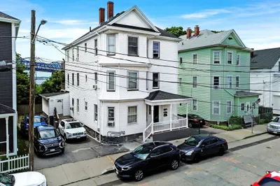 28 Meadow St #1