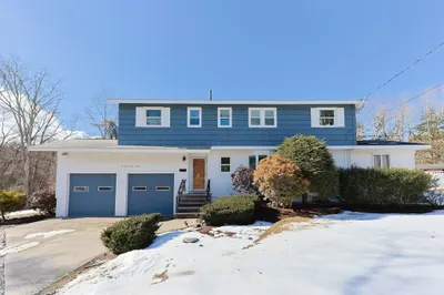 8 Fox Hill Drive