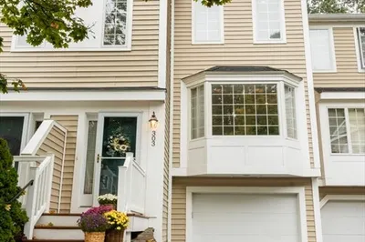 303 Greenwich Ct #303