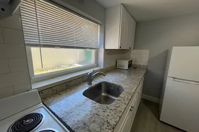 80 Sea St #2 1