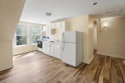 114 Appleton St #2