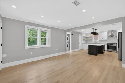 29 Hanson St #2 1