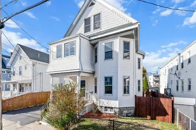 130 Florence St 1