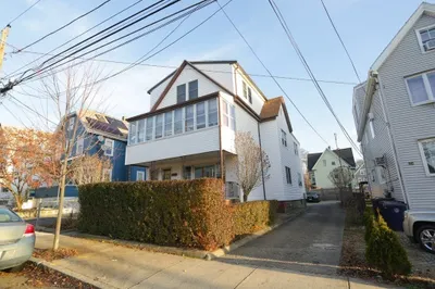 53 Dean St #2