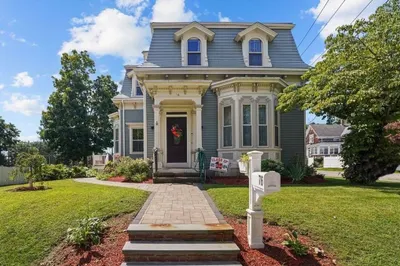 76 Bank St 1