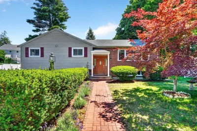 32 Bobolink Rd 1