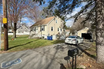33 Logan Rd #33 1