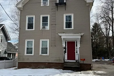 76 Division St