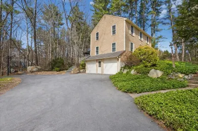 40 W Elm St