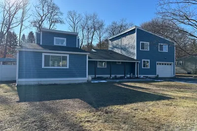 10 Dundee Dr 1