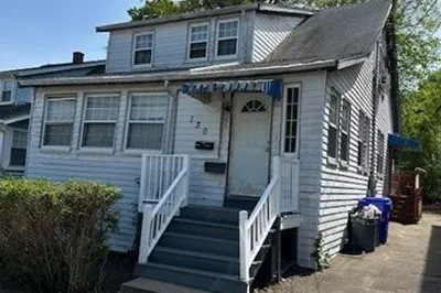 130 Greenfield Rd 1