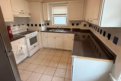 182 Princeton Ave #182 1
