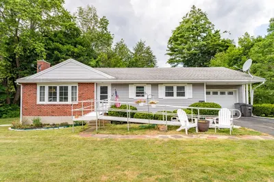 24 Montvale Rd